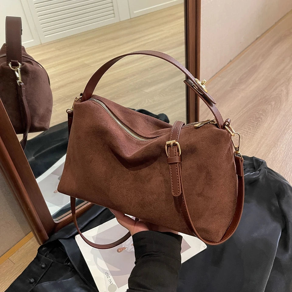 Advanced Retro Bag for Women's 2025 New Textured Frosted Shoulder Bag with Small Capacity Crossbody Commuting Tote Bag Summer