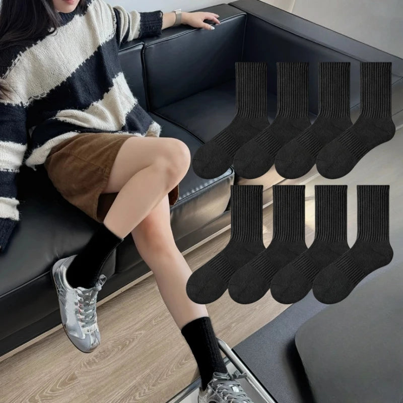8/4 Pairs of Fashionable Classic Women's Mid-Calf Socks, Black and White Sports Socks, Suitable for Both Men and Women, Large Size Women's Socks: Size 36-43, Soft and Breathable for Spring, Summer, and Autumn, Simple Style, S
