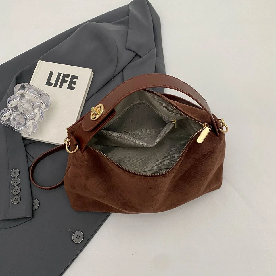 Advanced Retro Bag for Women's 2025 New Textured Frosted Shoulder Bag with Small Capacity Crossbody Commuting Tote Bag Summer