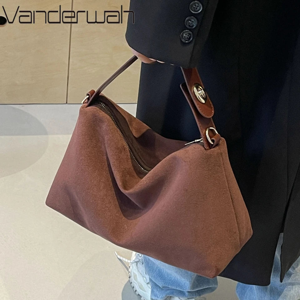 Advanced Retro Bag for Women's 2025 New Textured Frosted Shoulder Bag with Small Capacity Crossbody Commuting Tote Bag Summer